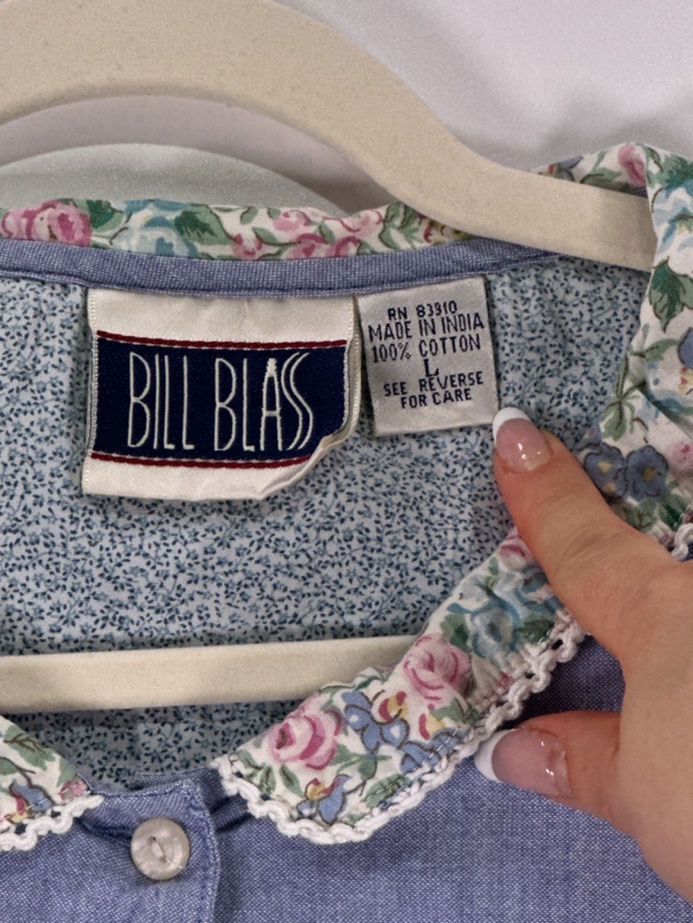 Bill Blass 90s Cottagecore Floral Lace Collar Chambray Blouse Blue Size L - Picture 10 of 13